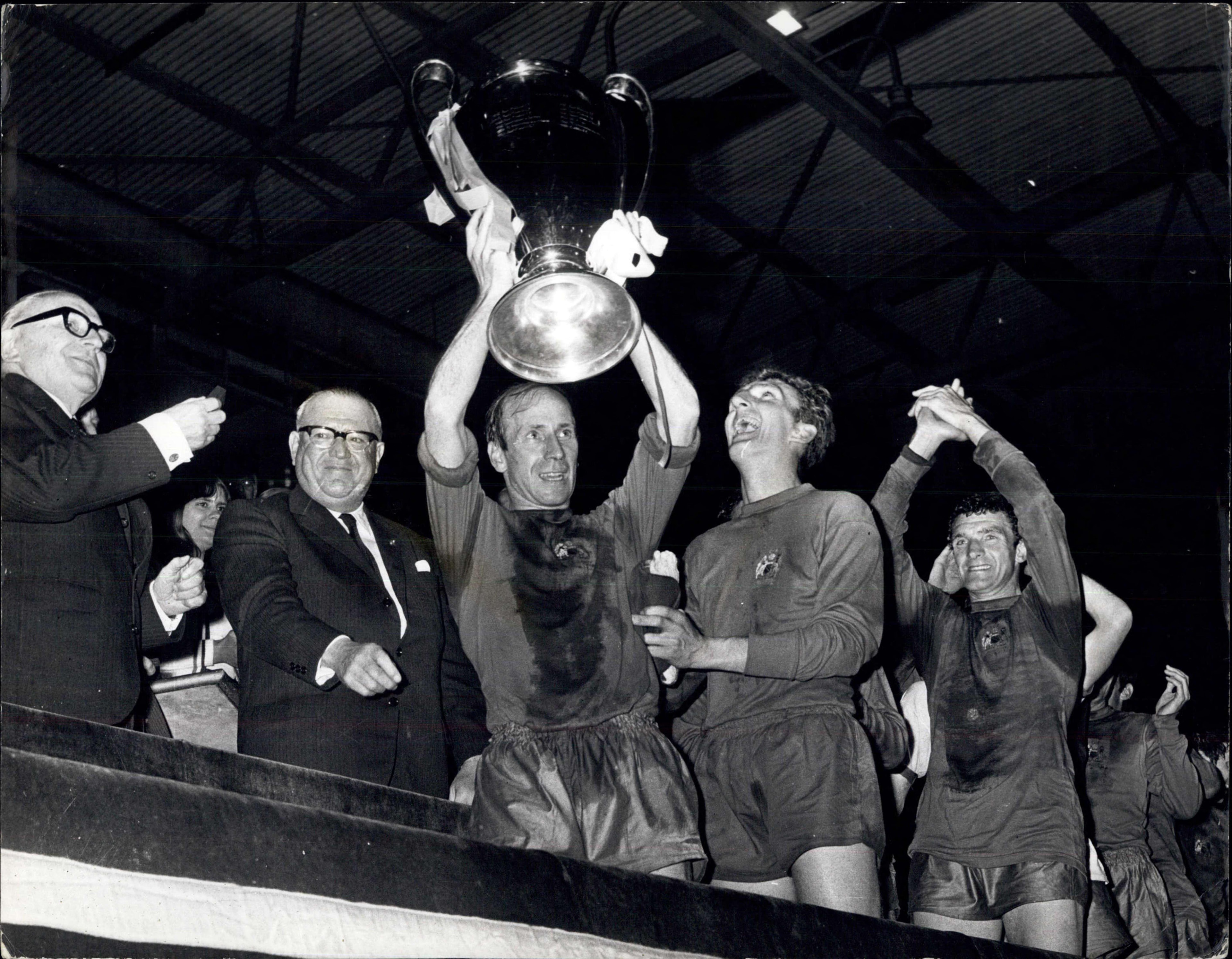 Bobby Charlton lifting the European Cup in 1968