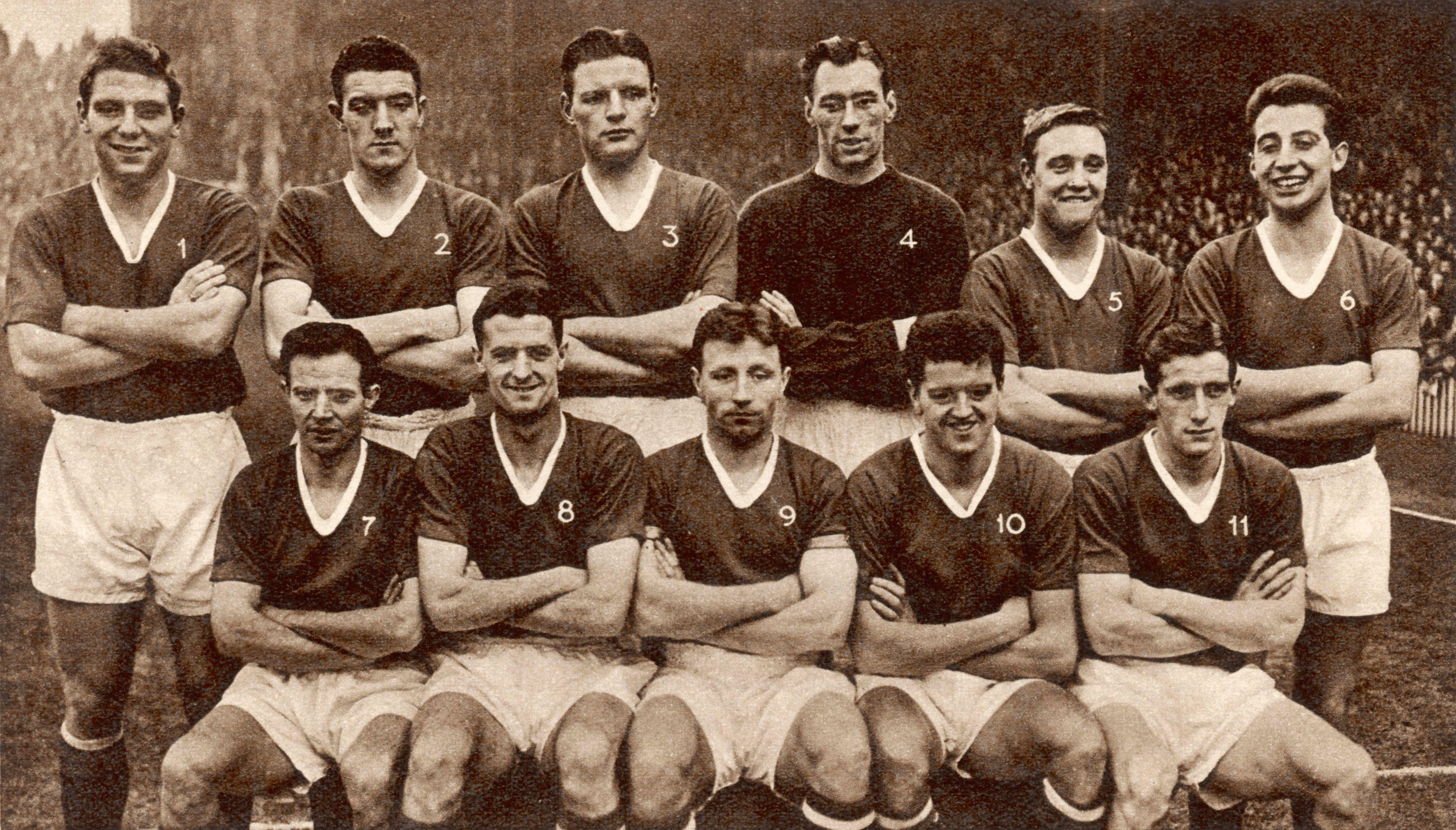 The Busby Babes — team photo in two rows, numbered shirts